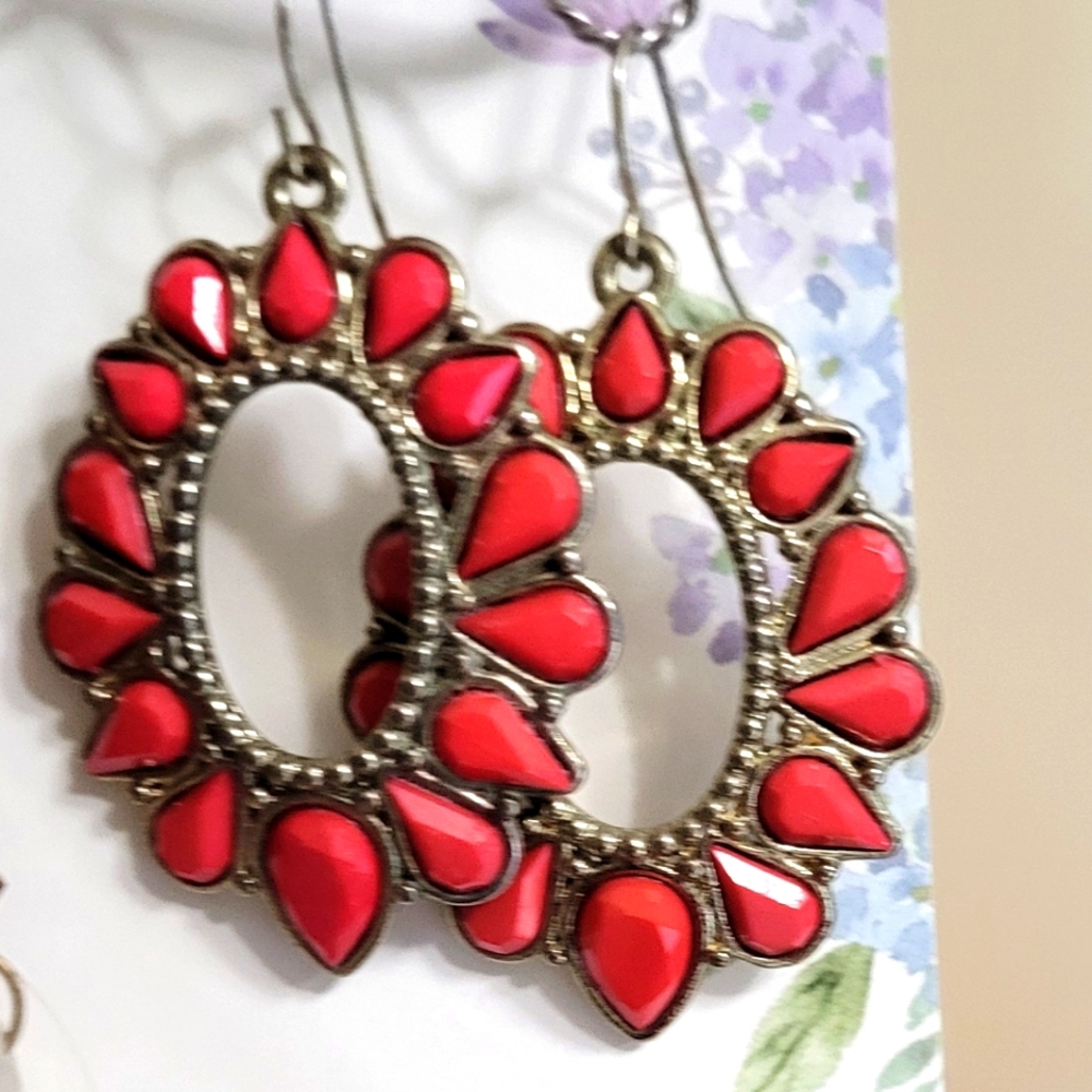 Elegant Red Teardrop Earrings